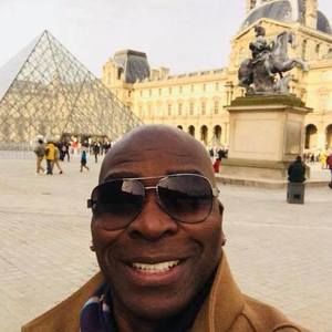 Meet your Posher, Elliot